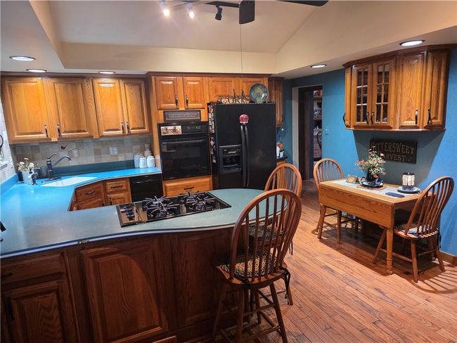 934 W Newton Rd(thomas School Rd), House other with 3 bedrooms, 3 bathrooms and 3 parking in Hempfield Twp - WML PA | Image 4