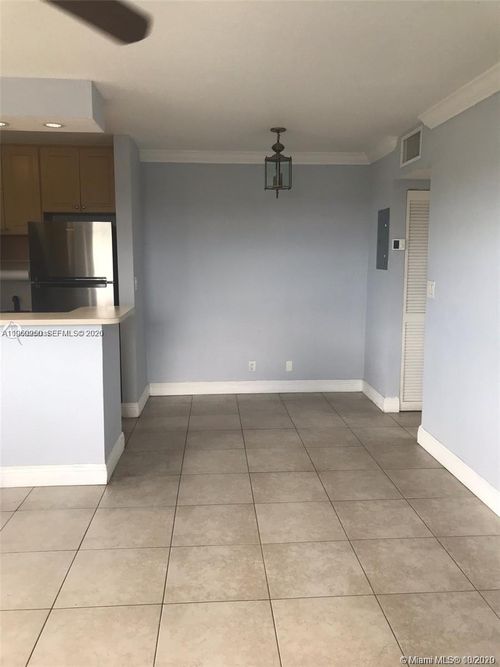 apt-312-110 Se 2nd St, Hallandale Beach, FL, 33009-5657 | Card Image