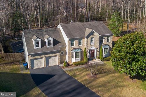 7317 Scarlet Oak Ct, FAIRFAX STATION, VA, 22039-1928 | Card Image