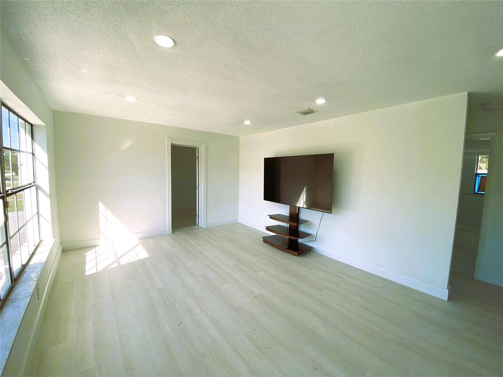 Residential Lease in Deerfield Beach 4