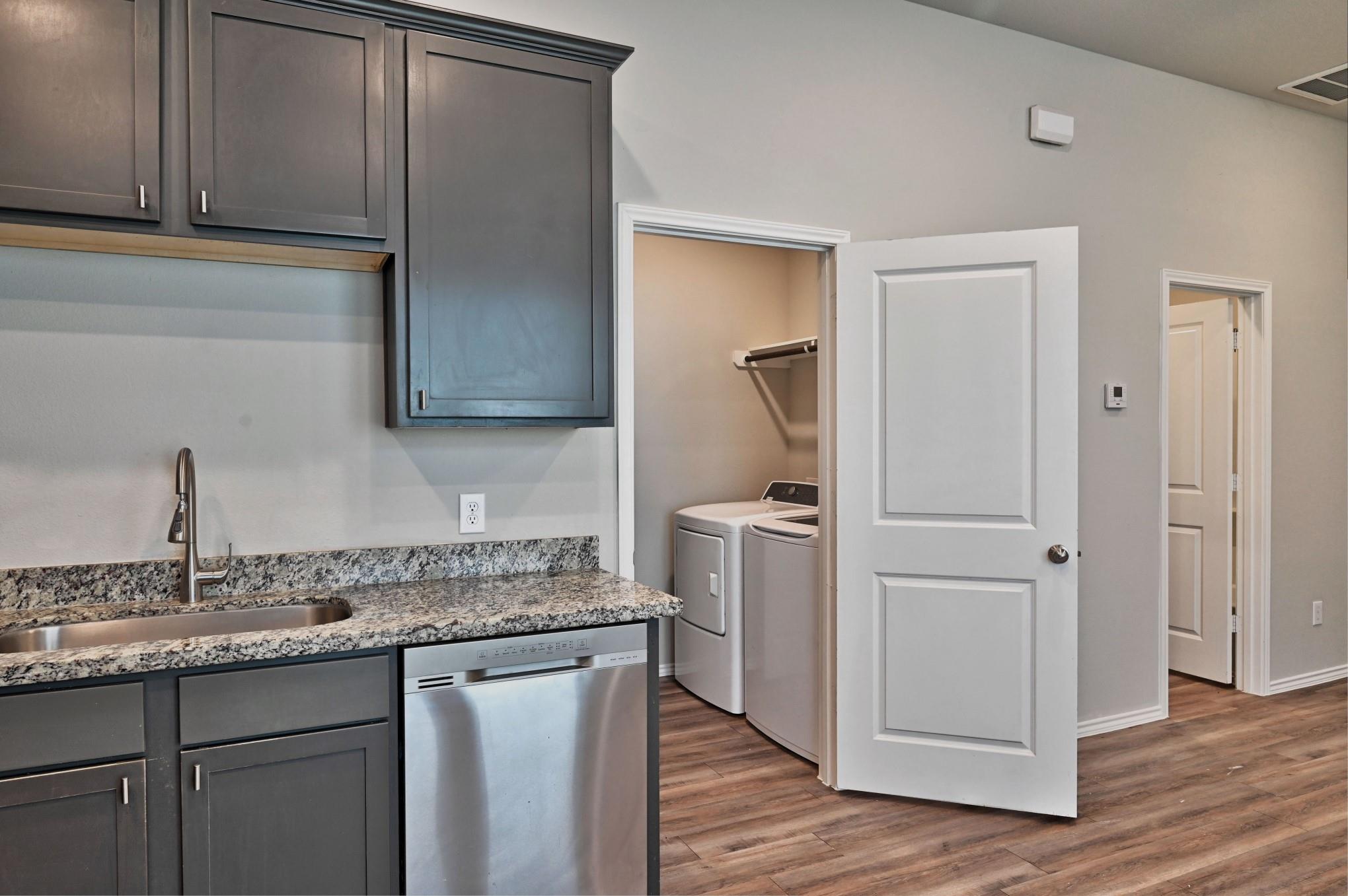 Residential Lease in Willis 3