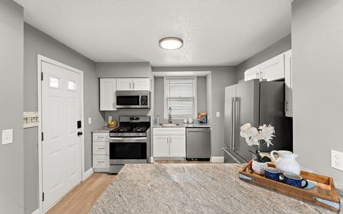 303 Cesar Chavez St, Saint Paul, MN, 55107-2315 | Card Image