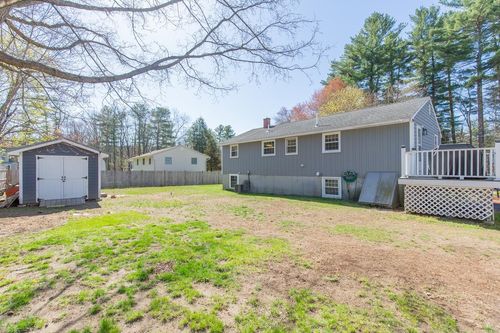 8 Kathy Dr, Nashua, NH, 03062-3022 | Card Image