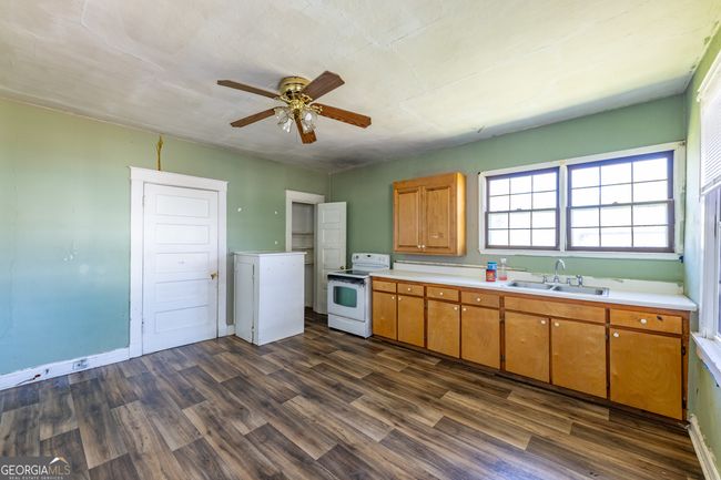 105 N St Sw, House other with 2 bedrooms, 1 bathrooms and 2 parking in Thomaston GA | Image 6
