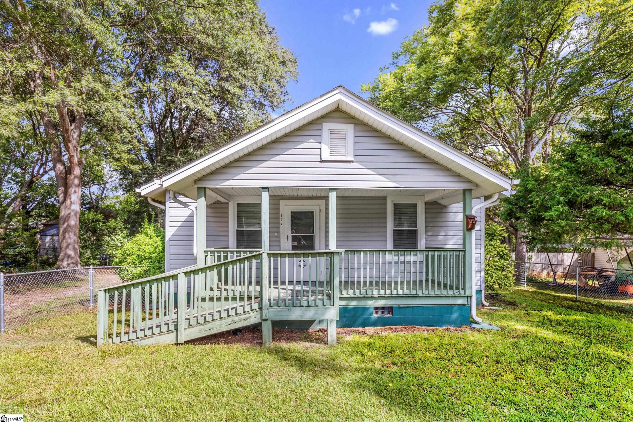 Jasmine Dr, Greenville, SC 29611