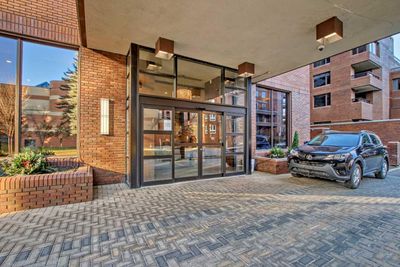 801 - 500 Eau Claire Ave Sw, Condo with 1 bedrooms, 2 bathrooms and 1 parking in Calgary AB | Image 3