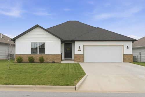 883 S Parkside Cir, Nixa, MO, 65714-4222 | Card Image