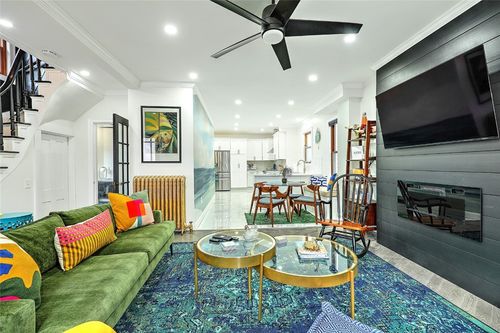 27 S Baptist St, Newport, RI, 02840-3427 | Card Image