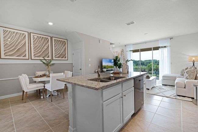 1037 Lido Dr, Townhouse with 3 bedrooms, 3 bathrooms and null parking in HOWEY IN THE HILLS FL | Image 8