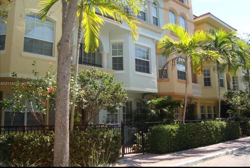 2777-2777 Ravella Way, Palm Beach Gardens, FL, 33410-2966 | Card Image