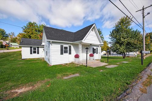 220 S 2nd St, Ellettsville, IN, 47429-1504 | Card Image
