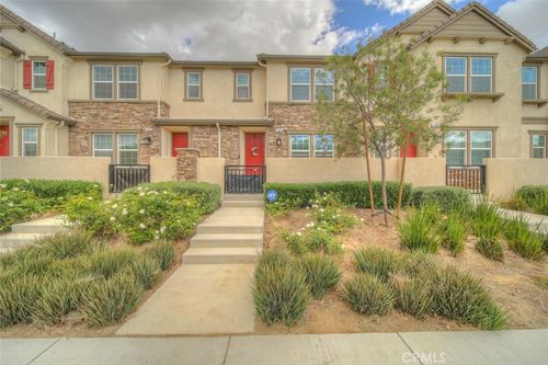 3981 E Huntington St, Ontario, CA, 91761-0632 | Card Image