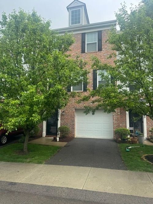 221 Faulk Dr, Warrendale, PA, 15086-1112 | Card Image