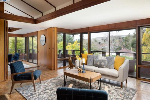 866 Tolman Dr, Stanford, CA, 94305-1026 | Card Image