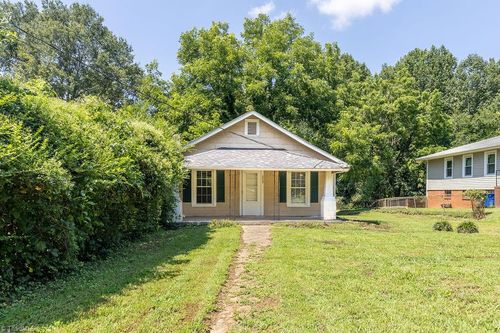 4230 Ogburn Ave, Winston-Salem, NC, 27105-3714 | Card Image