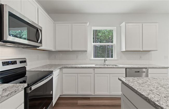 386 Rock View Ln, House other with 4 bedrooms, 3 bathrooms and 2 parking in Covington GA | Image 5
