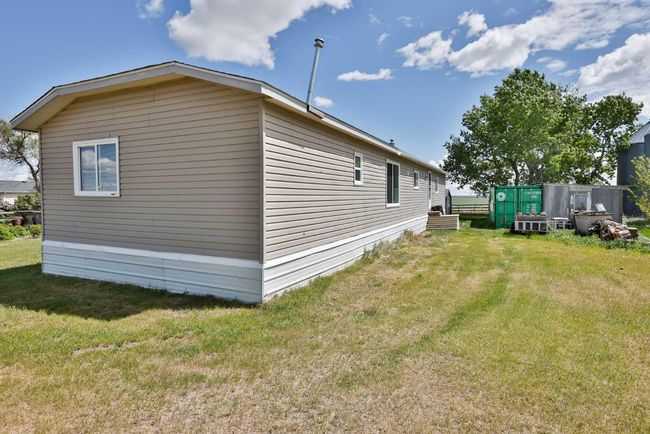 3.43 Acres, House other with 4 bedrooms, 3 bathrooms and null parking in Raymond AB | Image 35