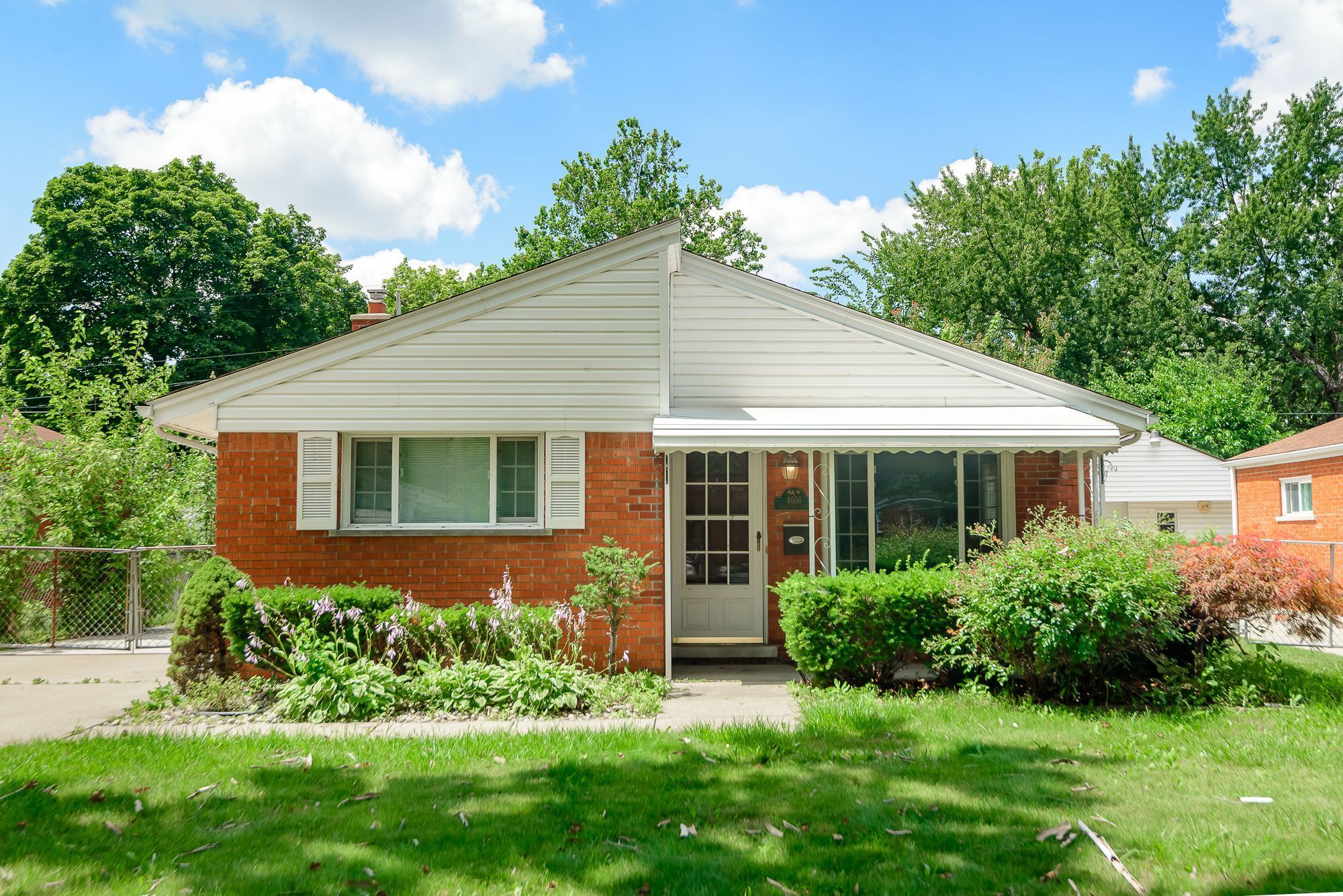Roosevelt Blvd, Dearborn Heights, MI 48125