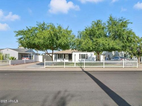 4006 N 11th Ave, Phoenix, AZ, 85013-3305 | Card Image