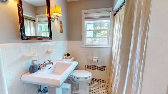 280 Bennett St, House other with 3 bedrooms, 2 bathrooms and null parking in Fairfield CT | Image 14