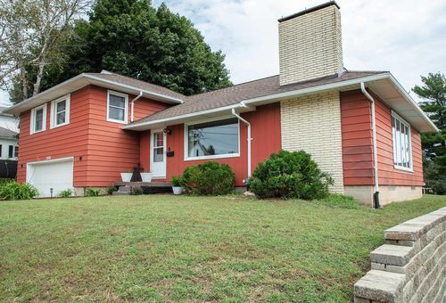 1106 10th Street, Grundy Center, IA, 50638 | Card Image