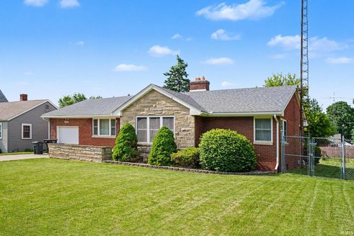 527 E Farneman Avenue, South Bend, IN, 46614 | Card Image