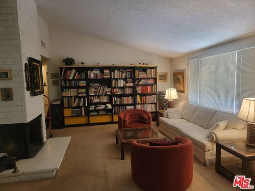 20720 Collins Street, Woodland Hills, CA, 91367 | Card Image