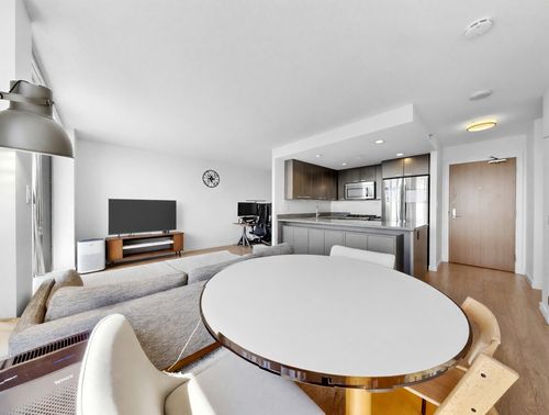 1802-2232 Douglas Rd, Burnaby, BC, V5C0G9 | Card Image
