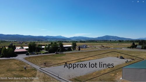 8 Commercial Park Ln, Thayne, WY, 83127 | Card Image