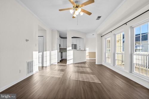 unit-314-664 Gateway Dr Se, LEESBURG, VA, 20175-4068 | Card Image