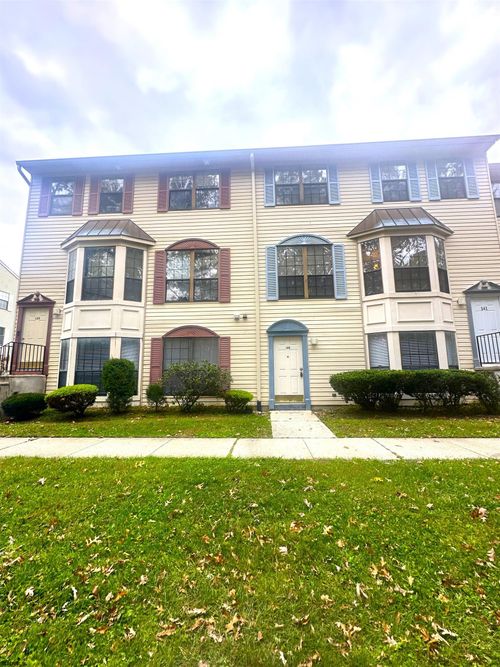 140 Colonial Ct, Galloway, NJ, 08205-3637 | Card Image