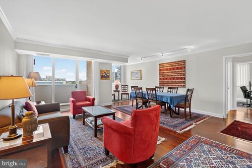 1218-t-4601 N Park Ave, CHEVY CHASE, MD, 20815-4527 | Card Image