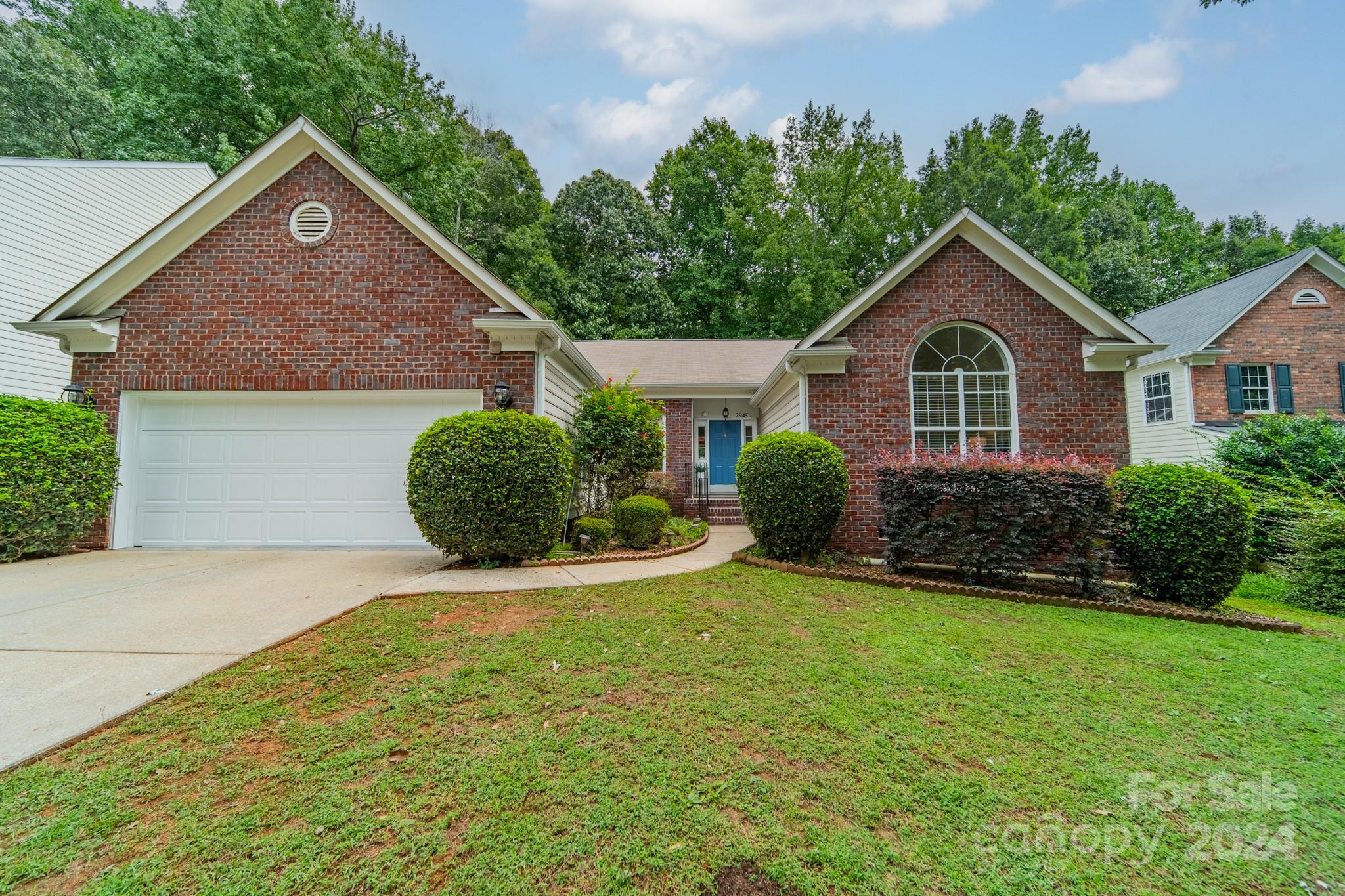 Redfield Dr, Charlotte, NC 28270