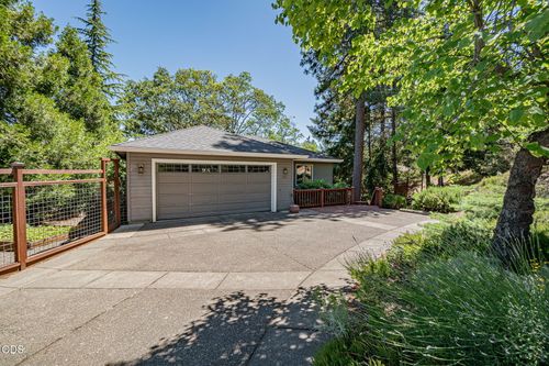 590 Taylor St, Ashland, OR, 97520-3130 | Card Image