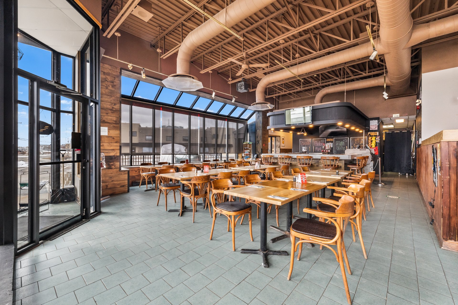 Commercial Sale in Mascouche 4