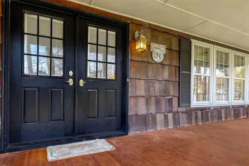 33 Dawn Ln, Airmont, NY, 10901-6635 | Card Image