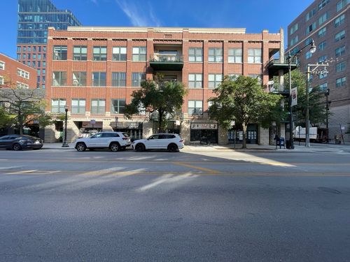 932 W Madison St, Chicago, IL, 60607-2633 | Card Image