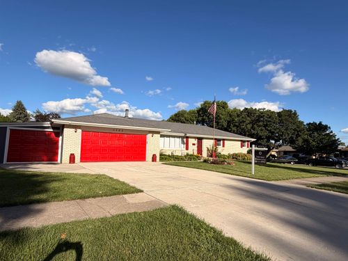 3505 Bently Dr, Rockford, IL, 61101-1801 | Card Image