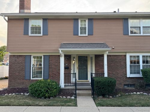20871 E Glen Haven Cir, Northville, MI, 48167-2406 | Card Image