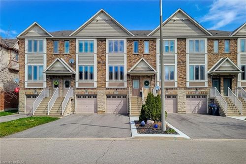 75 Willow Lane, Grimsby, ON, L3M0B2 | Card Image