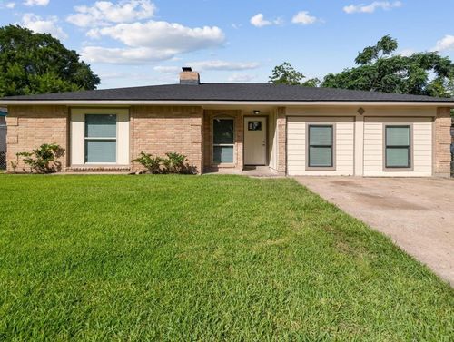 15311 Old Creek Rd, Houston, TX, 77060-5139 | Card Image
