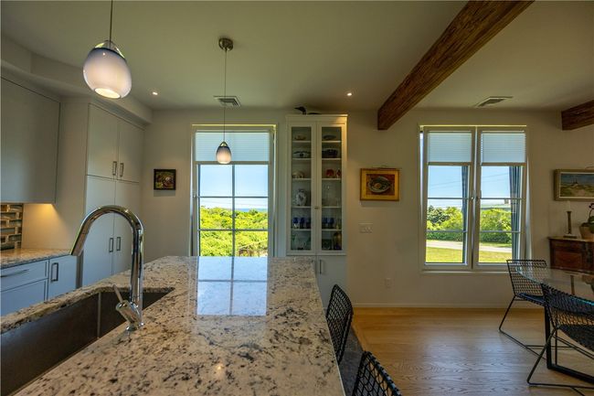 Kitchen | Image 11