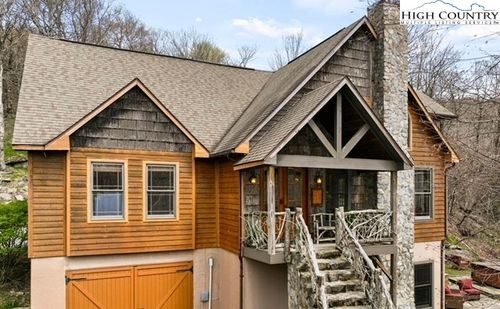 140 Spruce Hollow Rd, Beech Mountain, NC, 28604-8210 | Card Image