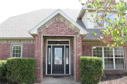 330 Windsor Dr, Centerton, AR, 72719-9507 | Card Image