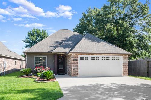 9483 Wyndham Way, Denham Springs, LA, 70726-1843 | Card Image