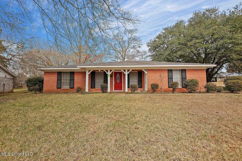 126 Mayfair Dr, Jackson, MS, 39212-5871 | Card Image