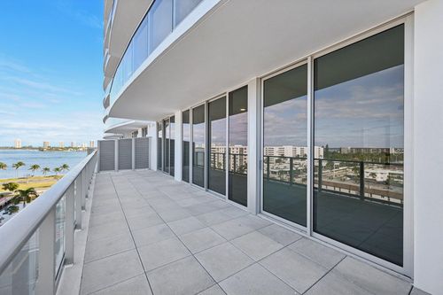 709-220 Lake Shore Dr, West Palm Beach, FL, 33403-3584 | Card Image