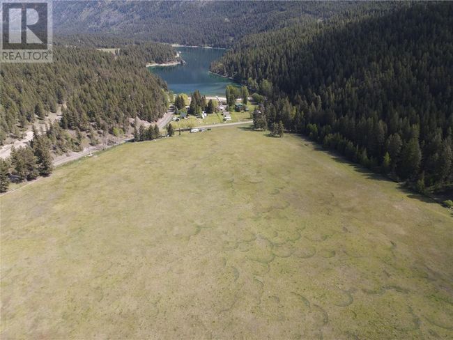 5888 Lazy Lake Rd, Home with 4 bedrooms, 2 bathrooms and null parking in Wasa BC | Image 9