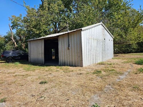 1-1107 Esma St, Greenville, TX, 75401-2252 | Card Image