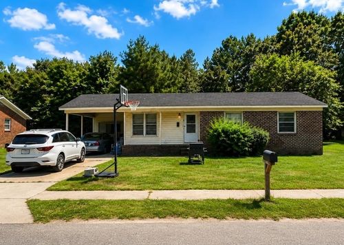 215 Huggins St, Marion, SC, 29571-4711 | Card Image